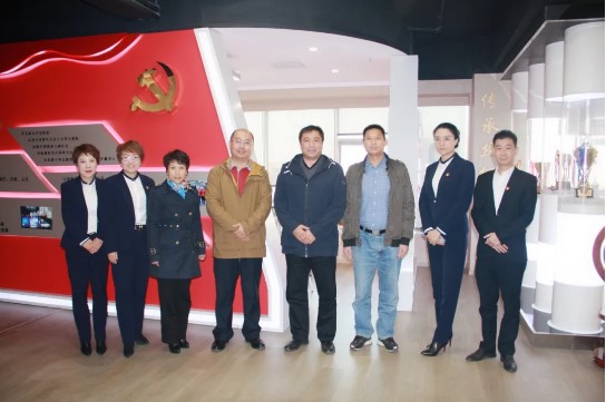 直奔一線 上下聯(lián)動 問需幫扶——市商務(wù)局、春華街黨工委領(lǐng)導(dǎo)走訪問需永誠世佳